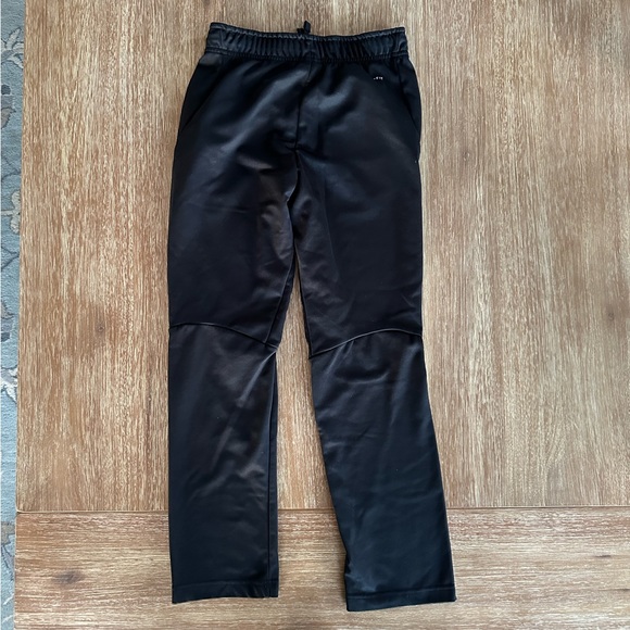 Nike Boys’ Black Dri-Fit Sweatpants Athletic Pant - Picture 6 of 7
